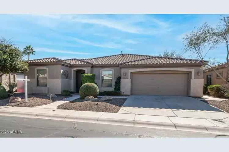 Single-family house For Sale in 4137, East Sourwood Drive, Gilbert, Arizona