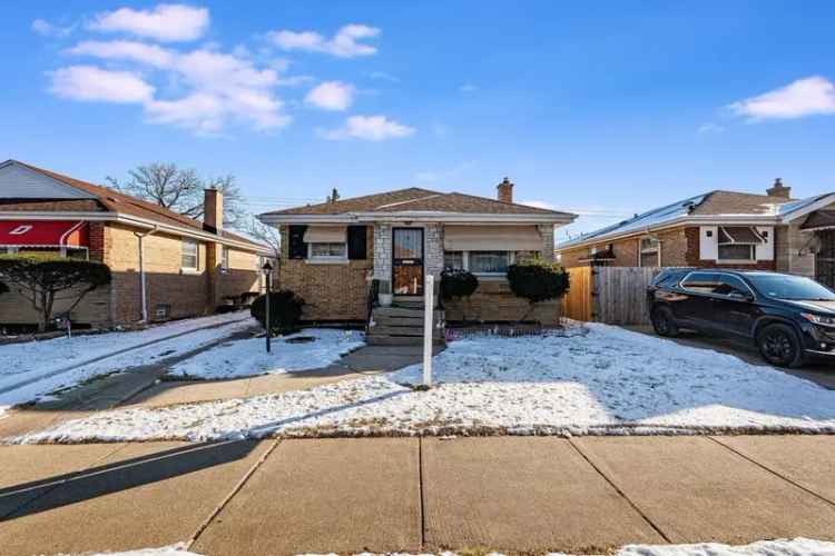 Single-family house For Sale in 1445, North Lavergne Avenue, Chicago, Illinois