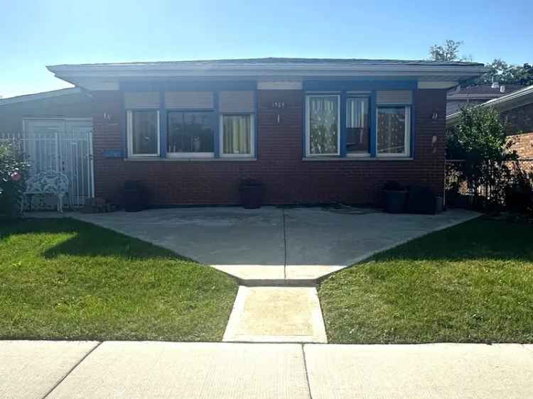 Single-family house For Sale in 1505, East 83rd Street, Chicago, Illinois