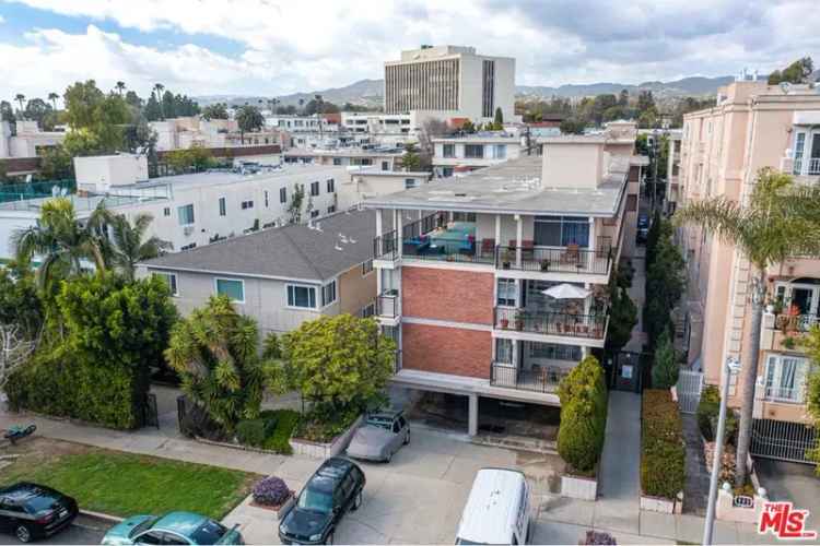 Multi-family house For Sale in Los Angeles, California