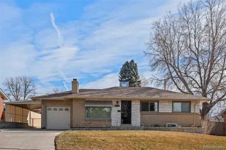 Single-family house For Sale in 2898, South Patton Court, Denver, Colorado