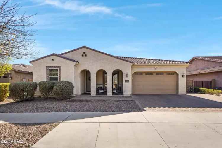 Single-family house For Sale in 22085, East Rosa Road, Queen Creek, Arizona