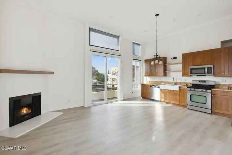 Single-family house For Sale in Los Angeles, California