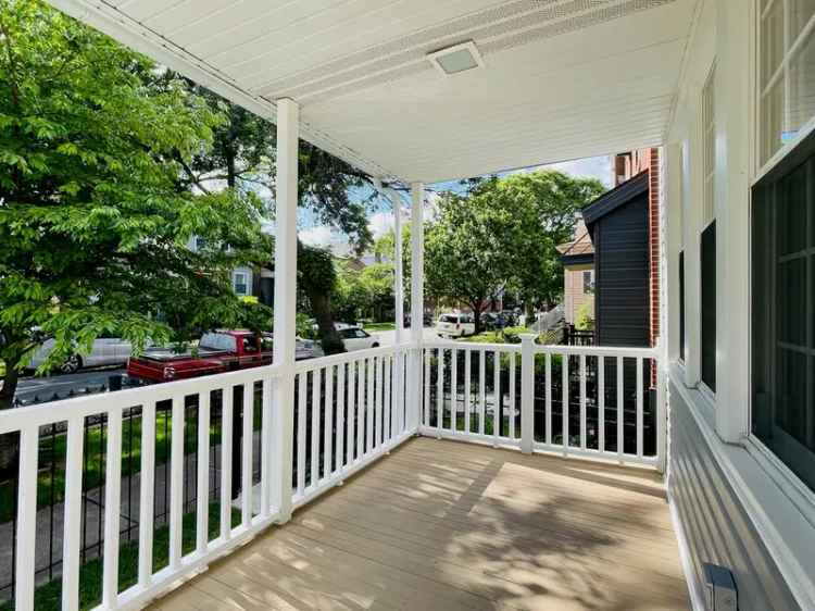 Single-family house For Sale in 1720, North Mozart Street, Chicago, Illinois