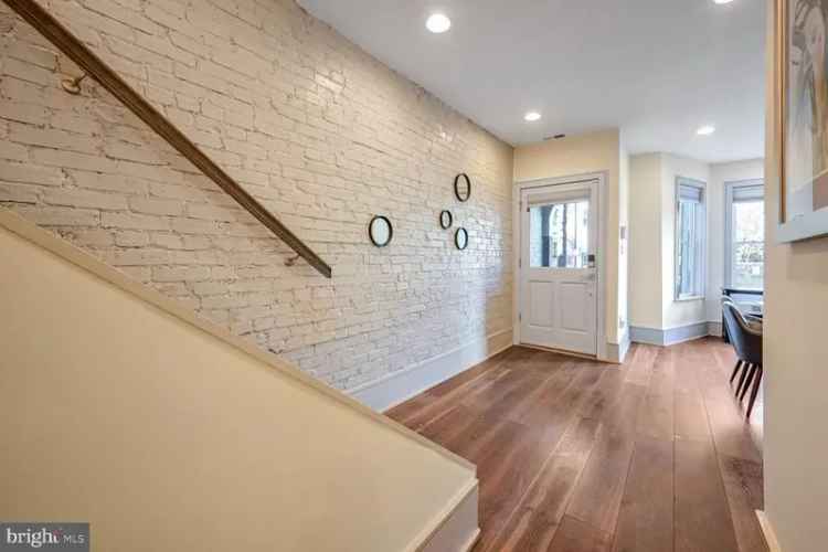 House For Sale in Washington, District of Columbia