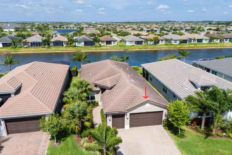 Single-family house For Sale in 10955, Southwest Sunray Street, Port Saint Lucie, Florida