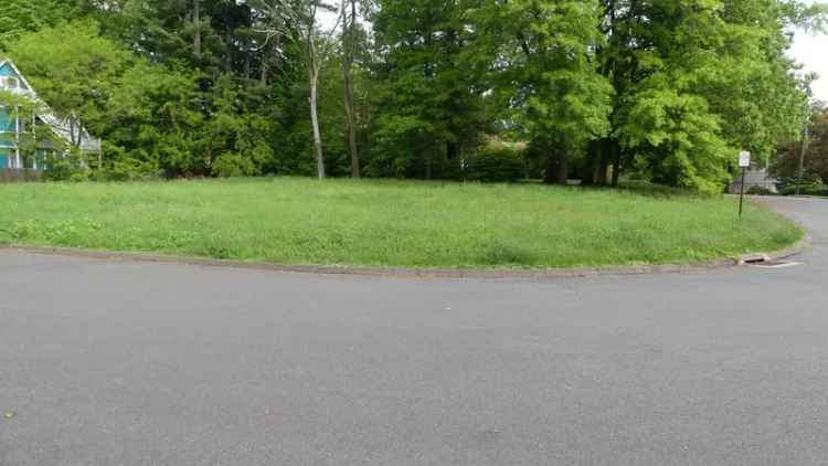 Land For Sale in Bristol, Connecticut