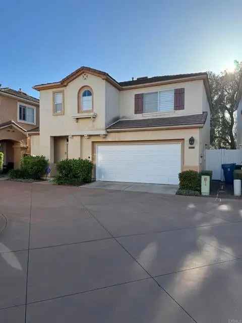 Single-family house For Sale in 1180, La Vida Court, Chula Vista, California