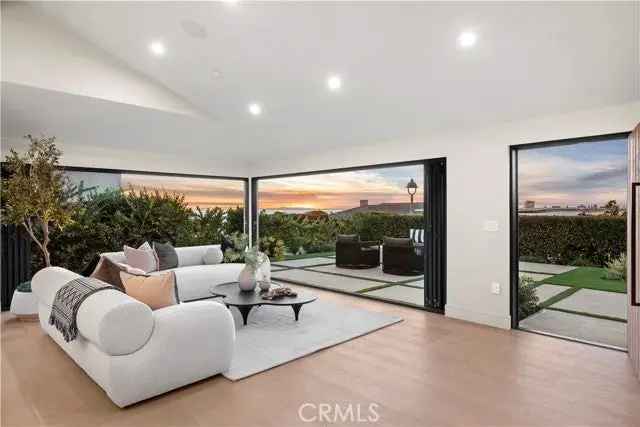 Single-family house For Sale in 1120, White Sails Way, Newport Beach, California