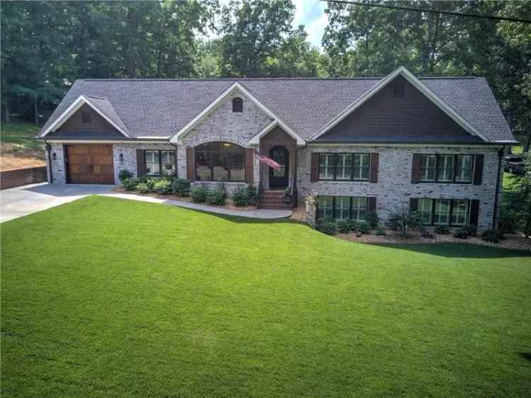 Single-family house For Sale in 200, Sherwood Drive, Calhoun, Georgia