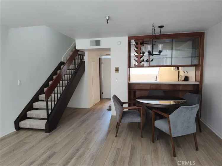 Condo For Sale in Cypress, California