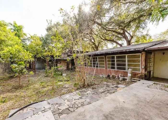 Single-family house For Sale in 789, Northeast 83rd Street, Miami, Florida