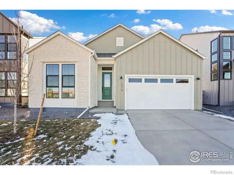 Single-family house For Sale in Windsor, Colorado