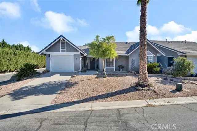 Single-family house For Sale in 1331, Freedom Way, San Jacinto, California