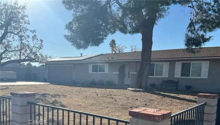 Single-family house For Sale in 10076, 7th Avenue, Hesperia, California