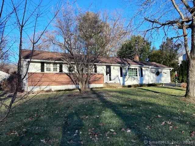 Single-family house For Sale in 86, Elizabeth Street, South Windsor, Connecticut