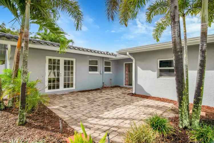 Single-family house For Sale in 971, Southwest 12th Street, Boca Raton, Florida