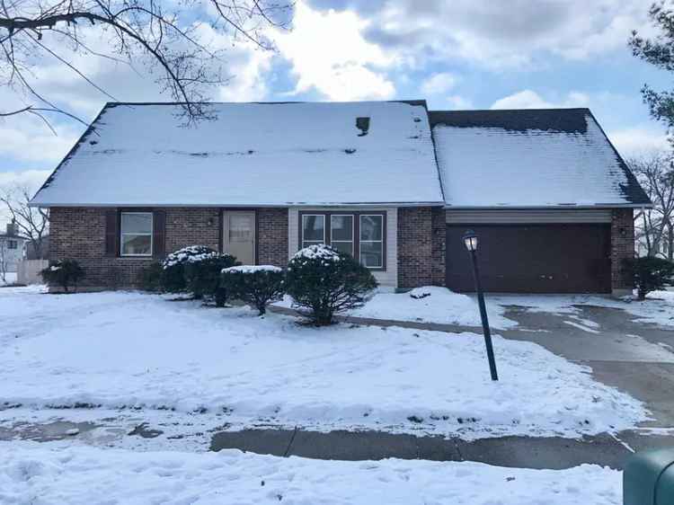 Single-family house For Sale in 4117, 186th Place, Country Club Hills, Illinois