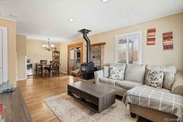 Single-family house For Sale in 2171, East 90th Avenue, Thornton, Colorado