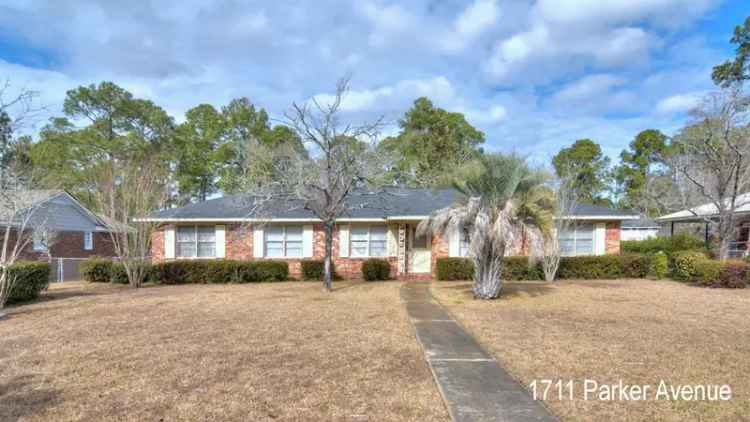 Single-family house For Sale in 1711, Parker Avenue, Albany, Georgia