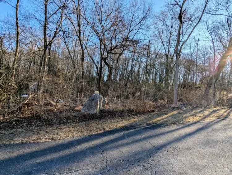 Land For Sale in 17, Hawthorne Cove, Danbury, Connecticut