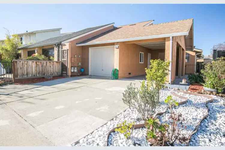 Single-family house For Sale in 37871, Essanay Place, Fremont, California