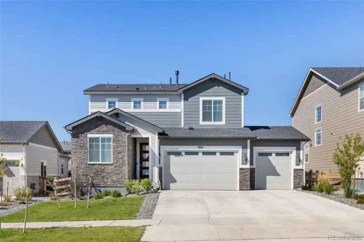 Single-family house For Sale in Aurora, Colorado