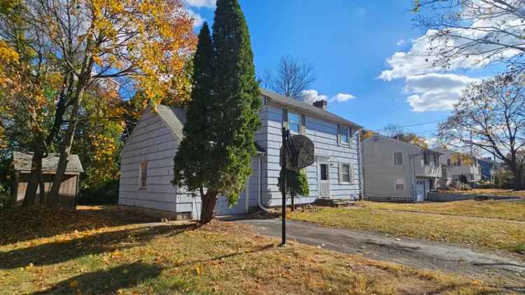 Single-family house For Sale in 70, Ingleside Drive, Hamden, Connecticut