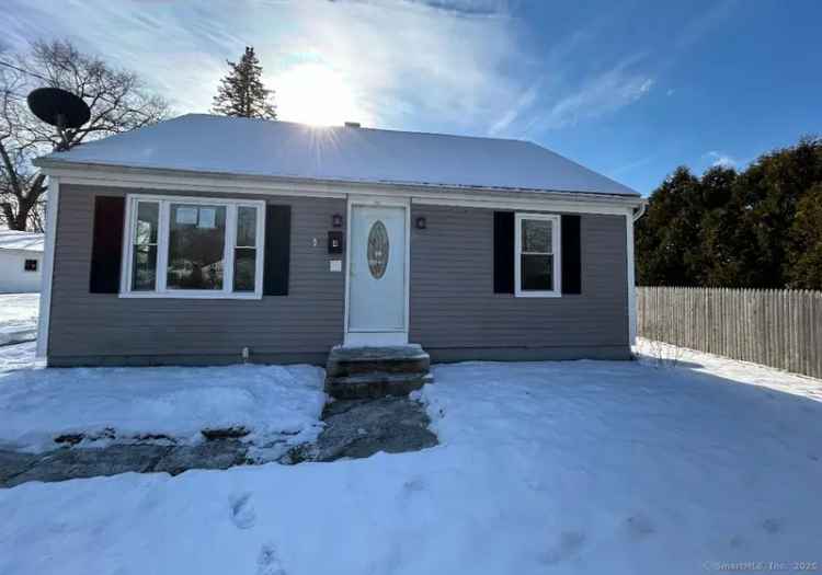 Single-family house For Sale in 4, Booth Road, Enfield, Connecticut