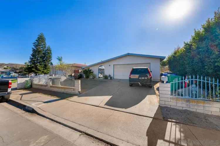 Single-family house For Sale in 4221, Darwin Way, San Diego, California