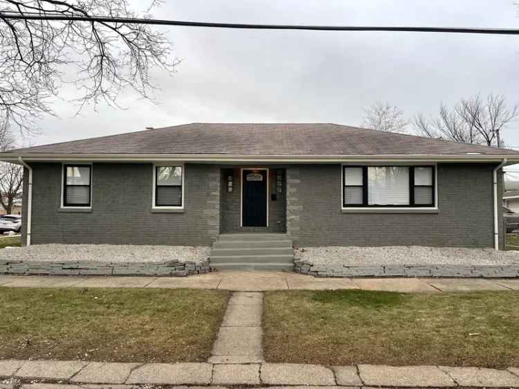 Single-family house For Sale in 819, South 4th Avenue, Maywood, Illinois