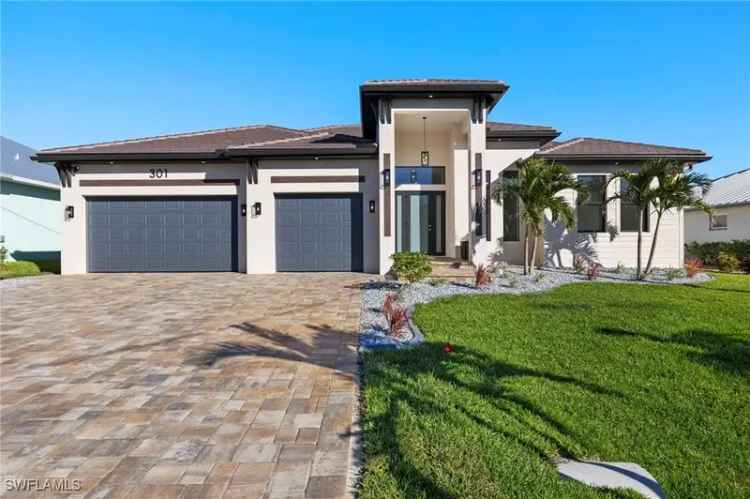 Single-family house For Sale in 301, Northwest 39th Avenue, Cape Coral, Florida