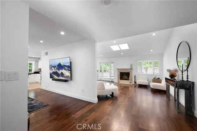 Single-family house For Sale in 6065, Maury Avenue, Los Angeles, California