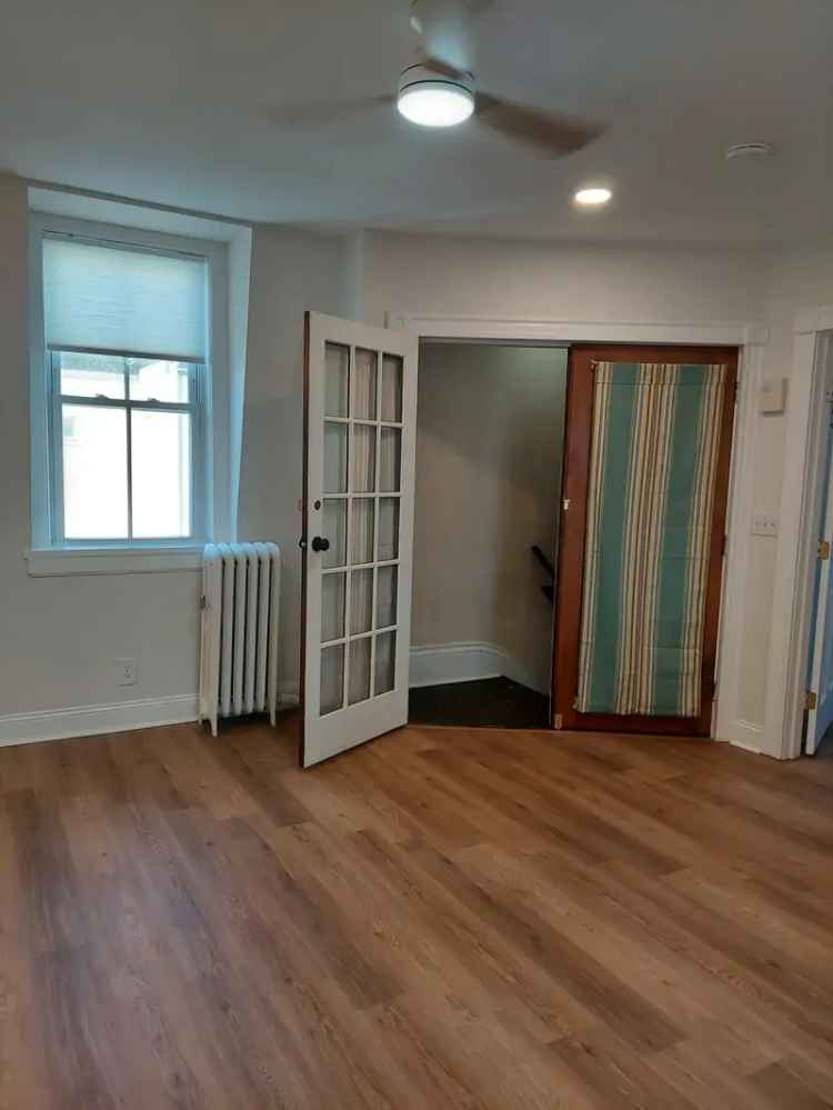 2BR 1BA Apartment for Rent - Updated and Commuter Friendly