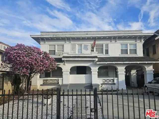 Single-family house For Sale in 1424, Crenshaw Boulevard, Los Angeles, California