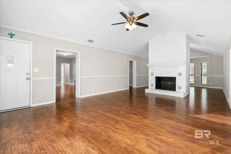 Single-family house For Sale in Mobile, Alabama