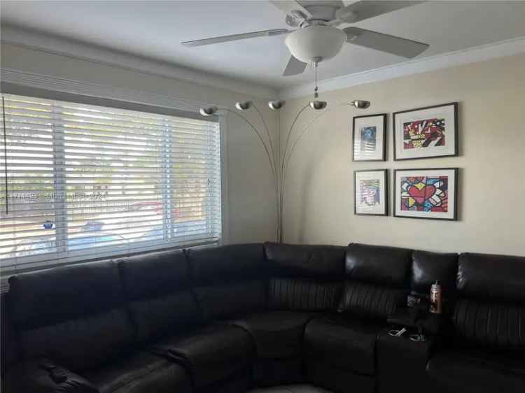 Single-family house For Sale in 5740, Southwest 2nd Street, Miami, Florida