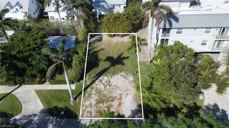 Land For Sale in 855, 9th Avenue South, Naples, Florida