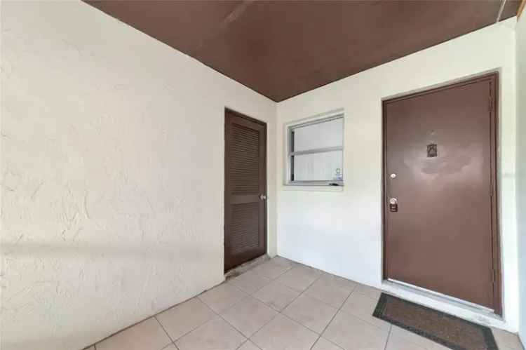 Condo For Sale in 3225, Ramblewood Drive South, Sarasota, Florida