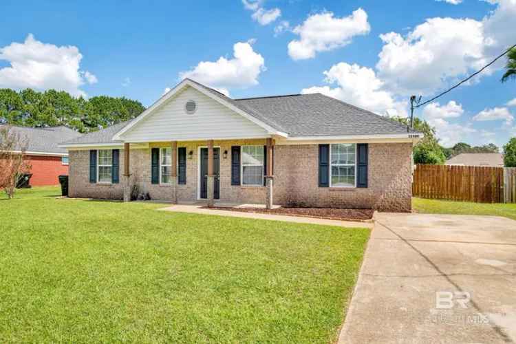 Single-family house For Sale in Robertsdale, Alabama