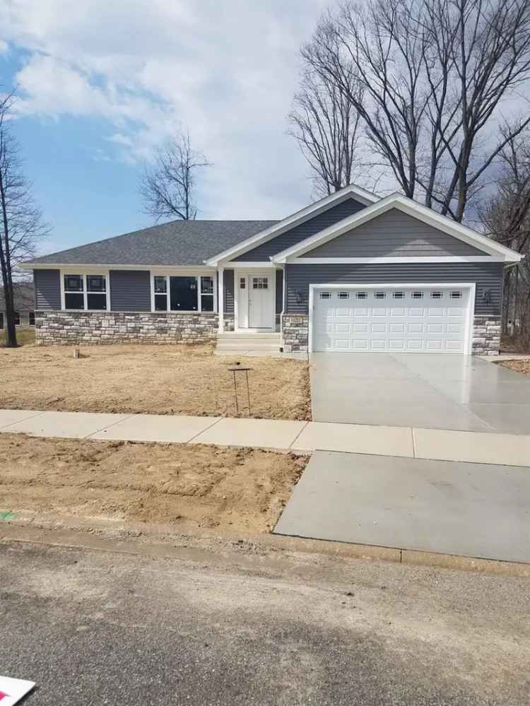 Single-family house For Sale in 14218, Fairbanks Street, Cedar Lake, Indiana