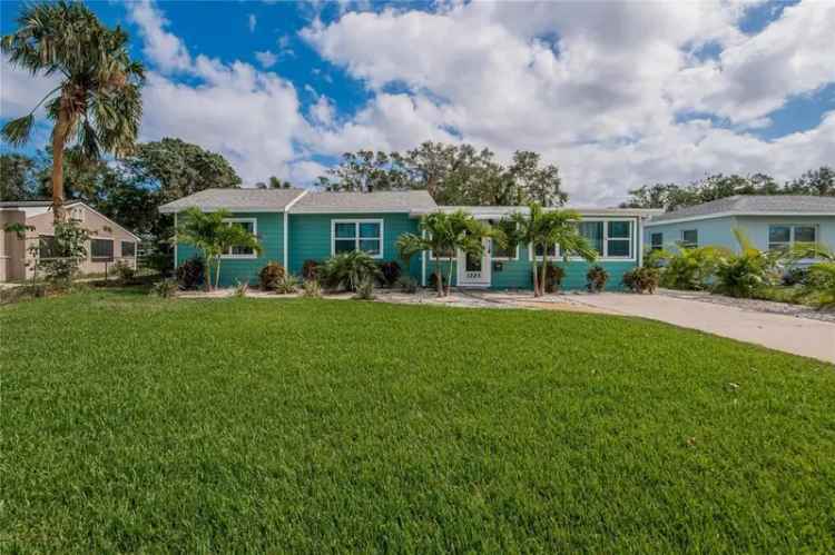 Single-family house For Sale in 1325, 59th Street North, Saint Petersburg, Florida