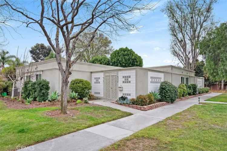 Co-op For Sale in 747, Avenida Majorca, Laguna Woods, California