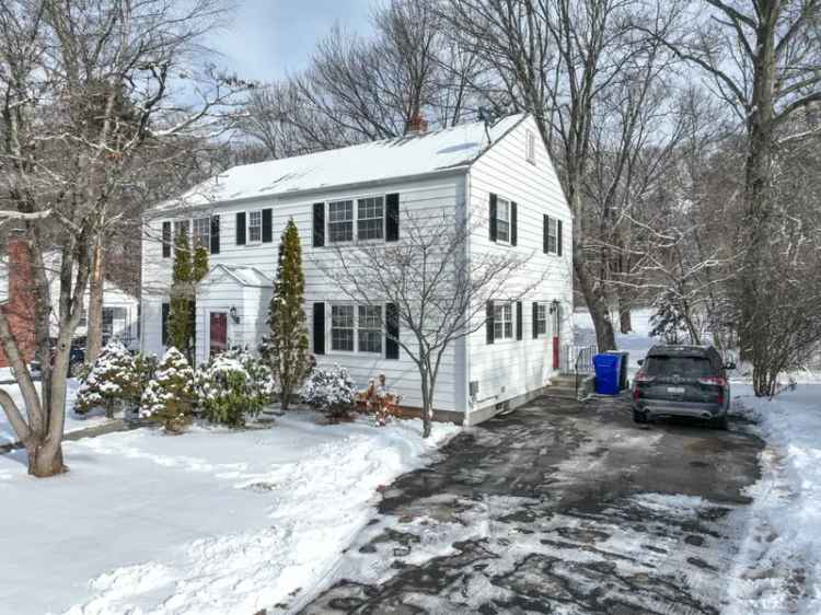 Single-family house For Sale in 1496, Forbes Street, East Hartford, Connecticut