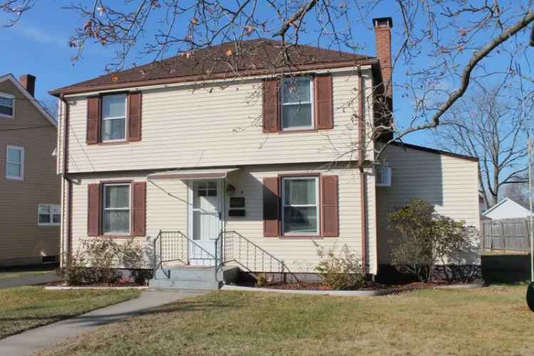 Single-family house For Sale in 96, Frisbie Street, Middletown, Connecticut