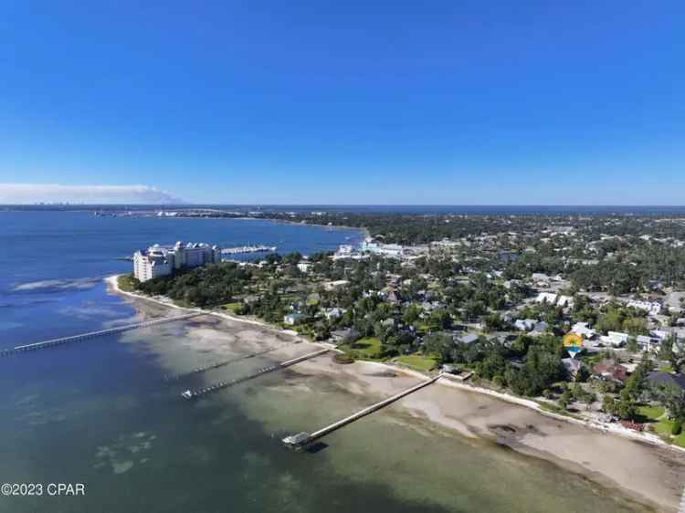 Single-family house For Sale in 2527, West 9th Street, Panama City, Florida