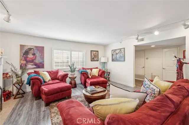 Single-family house For Sale in 5365, Tendilla Avenue, Los Angeles, California