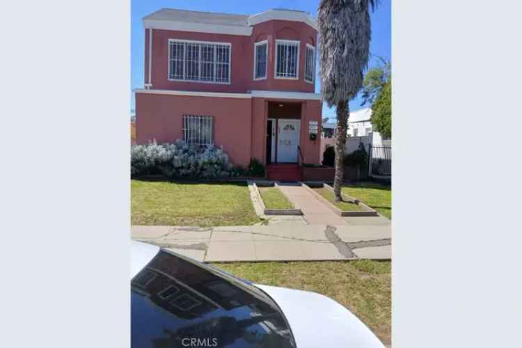 Multi-family house For Sale in 1652, West 81st Street, Los Angeles, California