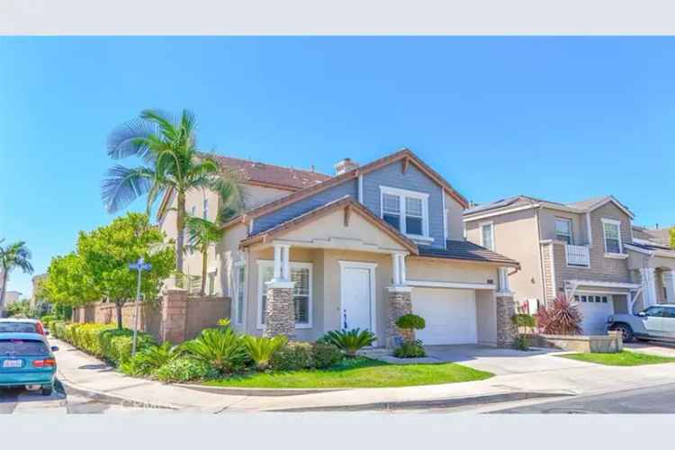 Single-family house For Sale in 5362, Haviland Drive, Huntington Beach, California