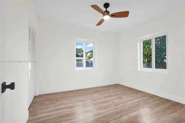 Single-family house For Sale in 88, Southwest 29th Avenue, Miami, Florida